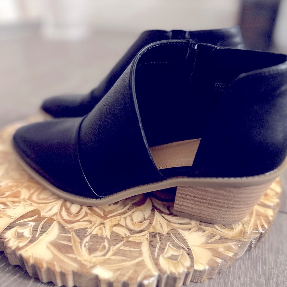 The perfect every day black bootie